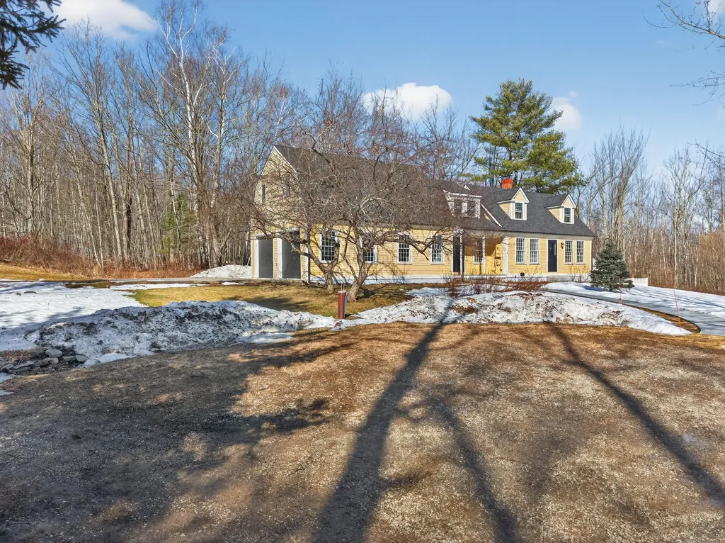 347 Alexander Road Dresden ME 04342