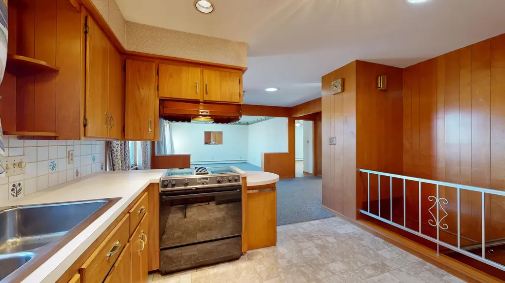 17 Shank Street Lewiston ME 04240