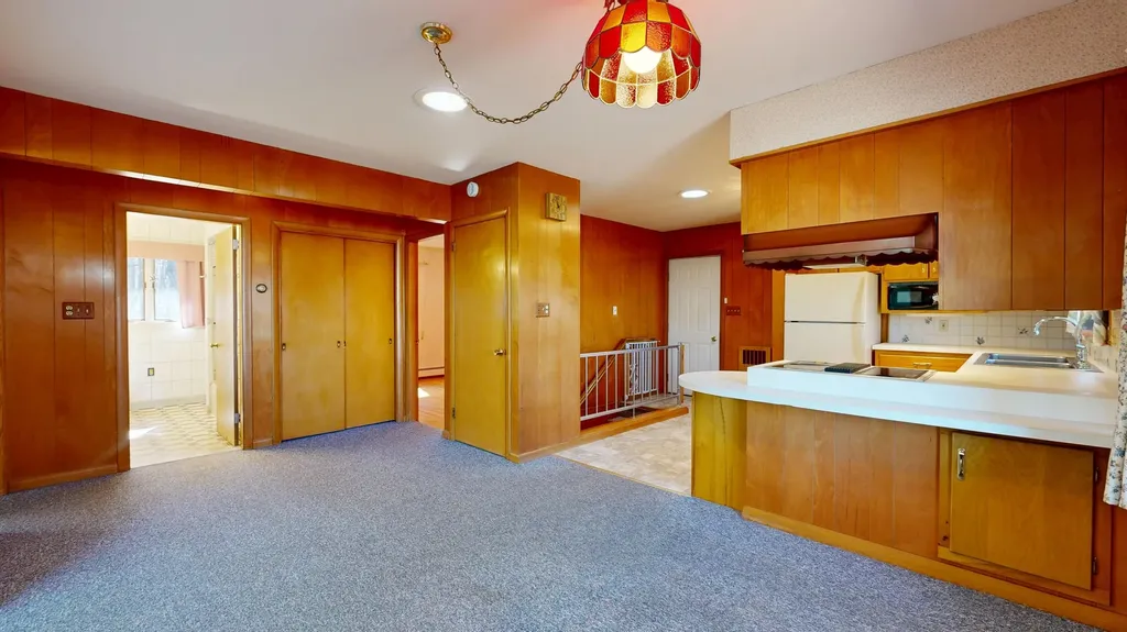 17 Shank Street Lewiston ME 04240
