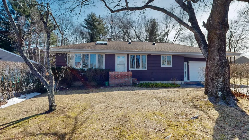 17 Shank Street Lewiston ME 04240