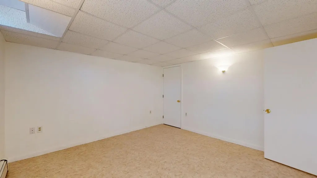 17 Shank Street Lewiston ME 04240