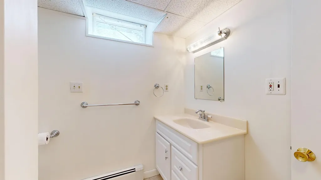 17 Shank Street Lewiston ME 04240