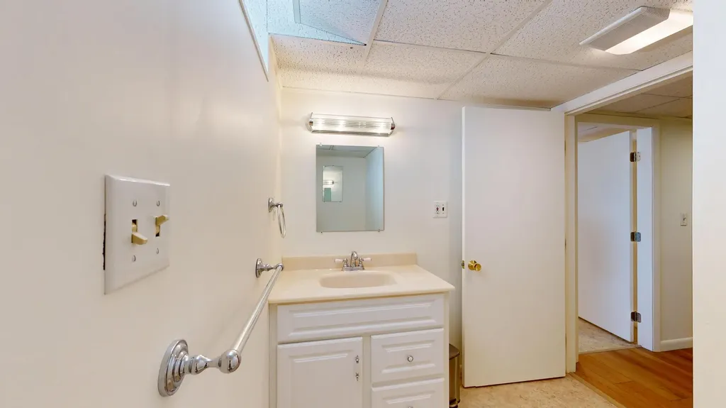 17 Shank Street Lewiston ME 04240
