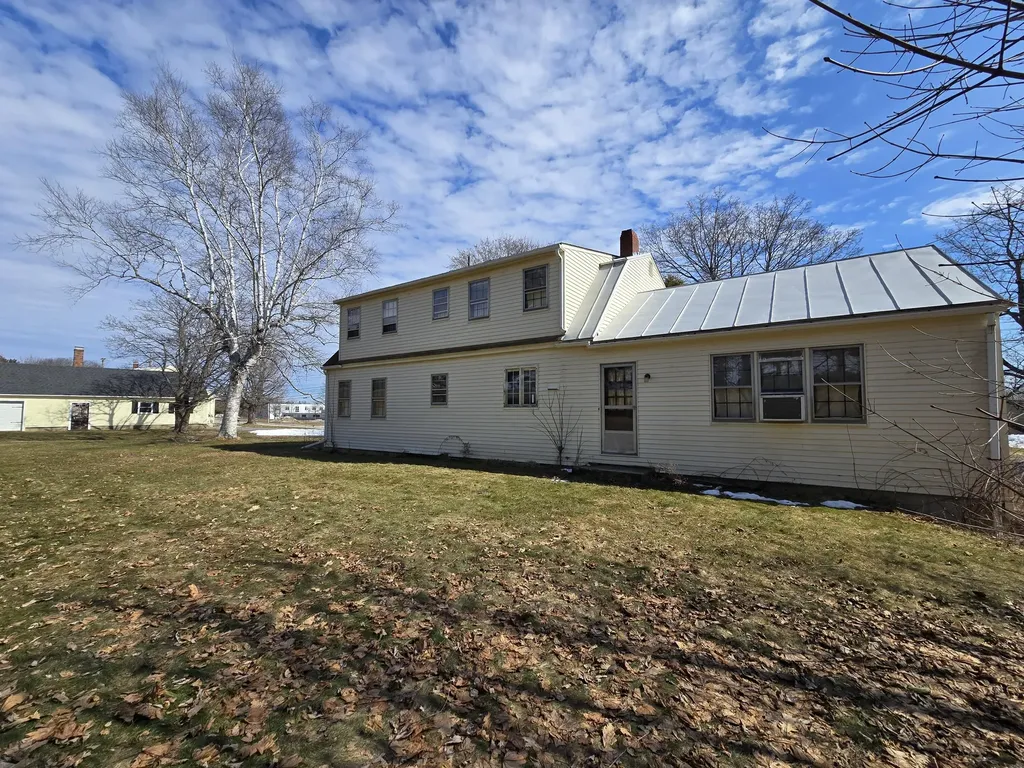 129 W Hill Road Gardiner ME 04345