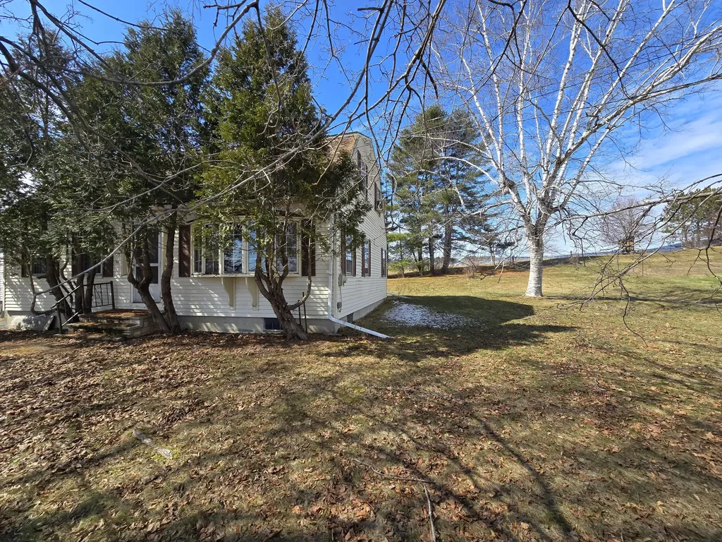 129 W Hill Road Gardiner ME 04345