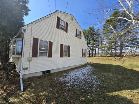 129 W Hill Road Gardiner ME 04345