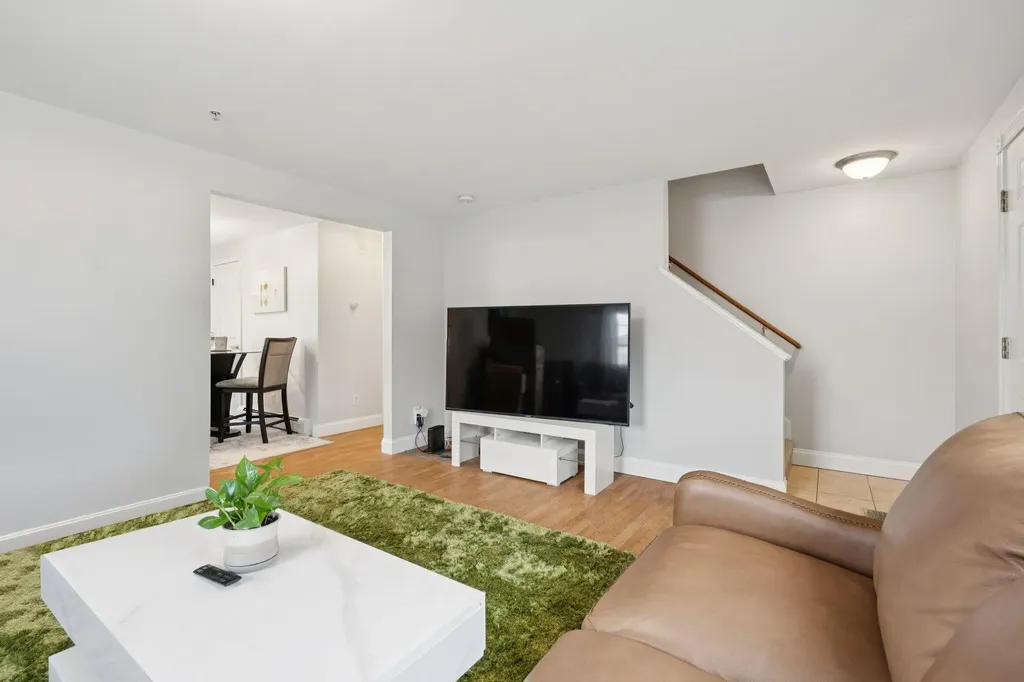 6B Meadow View Drive Sanford ME 04073
