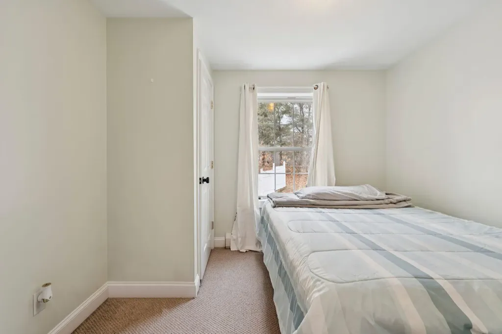 6B Meadow View Drive Sanford ME 04073