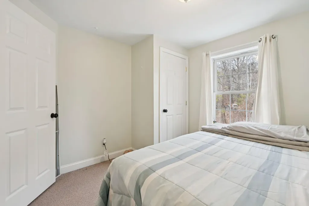 6B Meadow View Drive Sanford ME 04073