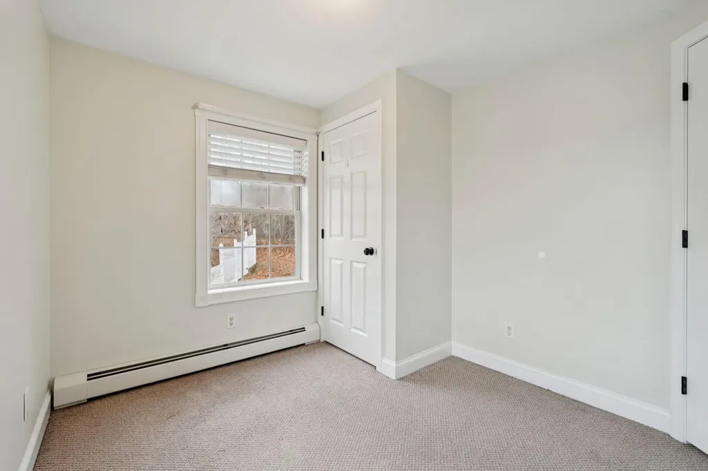 6B Meadow View Drive Sanford ME 04073