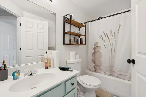 6B Meadow View Drive Sanford ME 04073