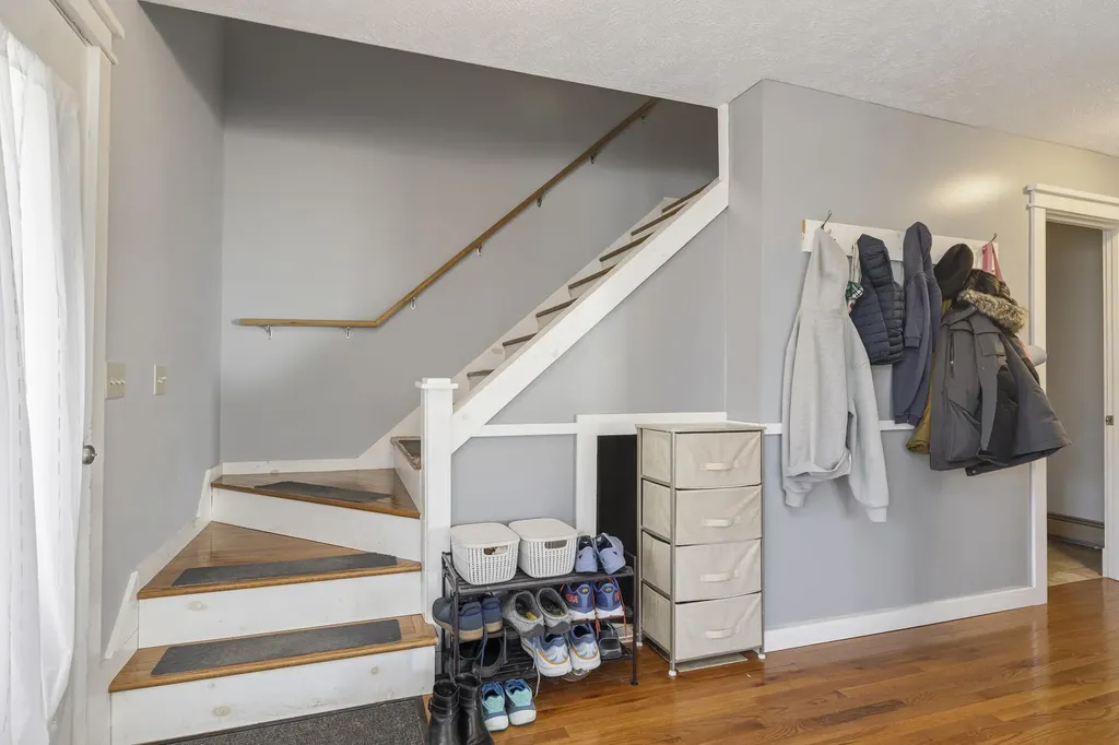 589 King Street Oxford ME 04270