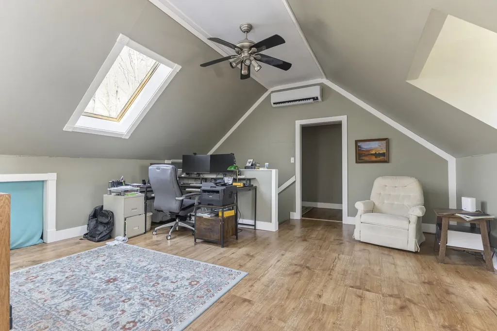 589 King Street Oxford ME 04270