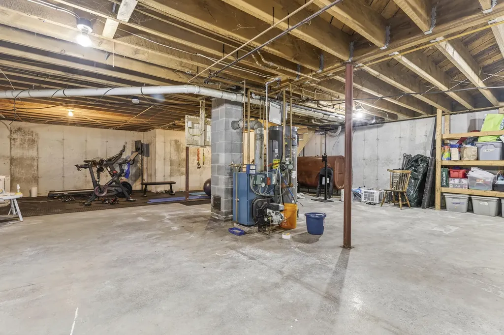 589 King Street Oxford ME 04270