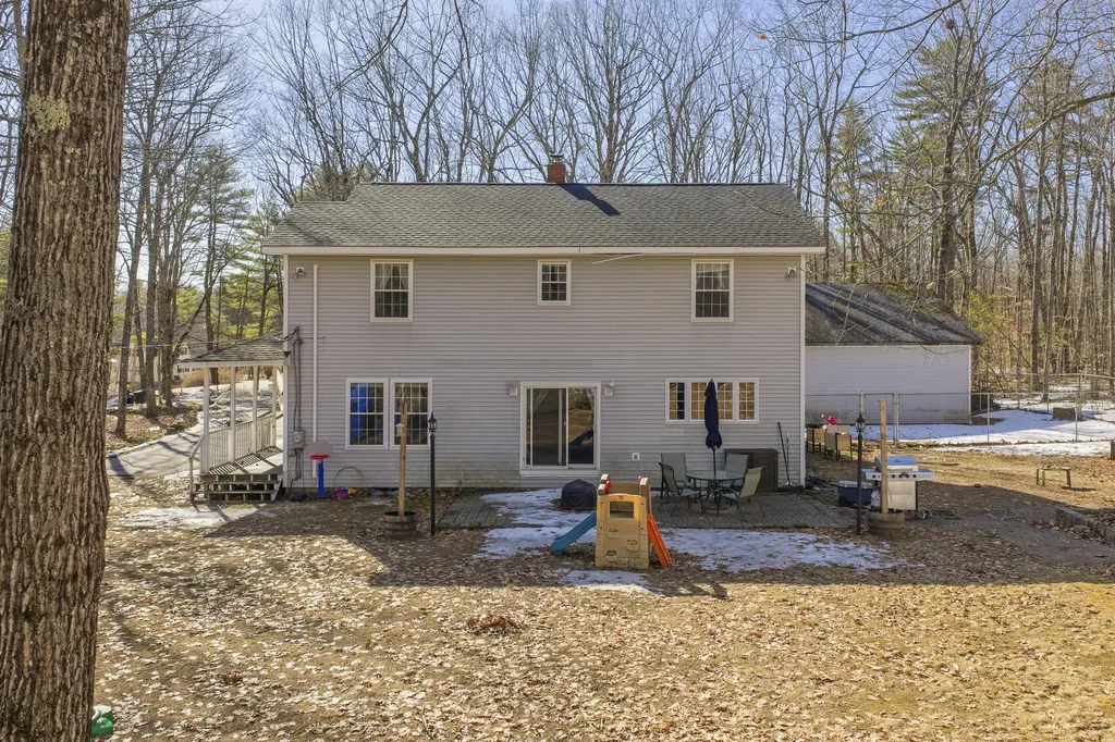 589 King Street Oxford ME 04270