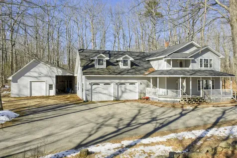 589 King Street Oxford ME 04270