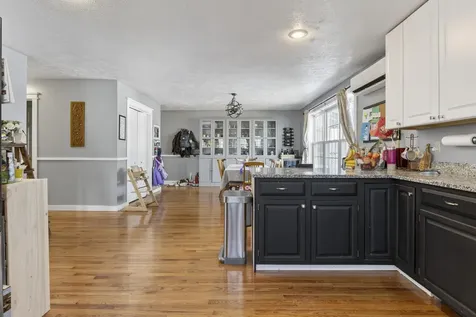 589 King Street Oxford ME 04270