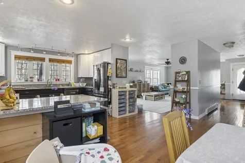 589 King Street Oxford ME 04270