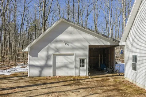 589 King Street Oxford ME 04270