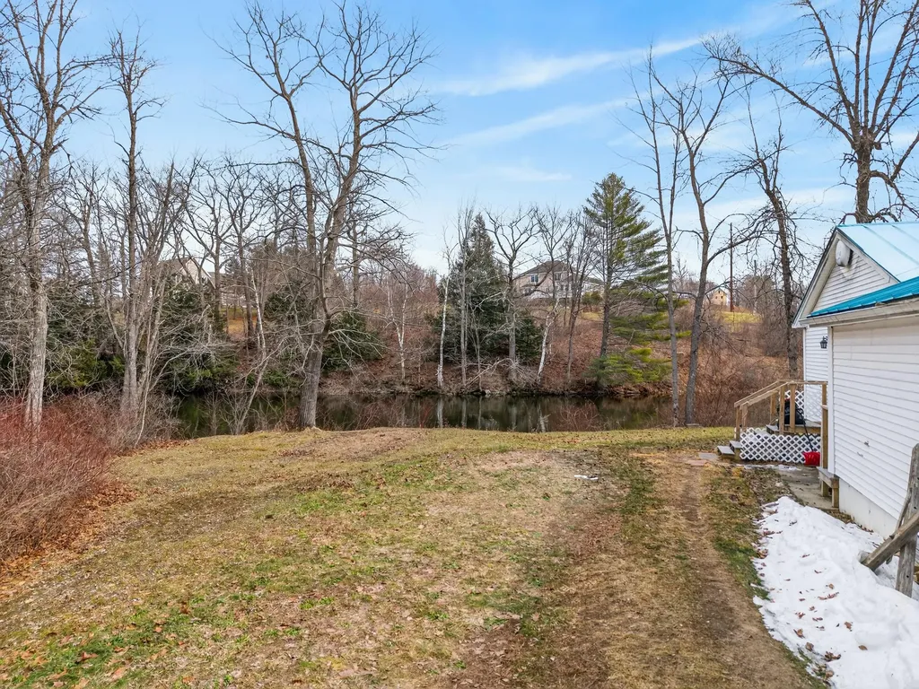 88 County Road Oakland ME 04963