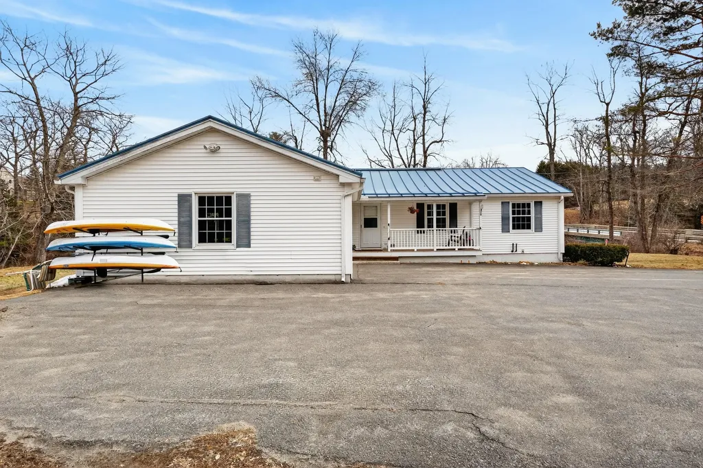 88 County Road Oakland ME 04963