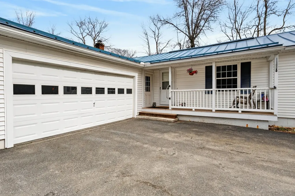 88 County Road Oakland ME 04963
