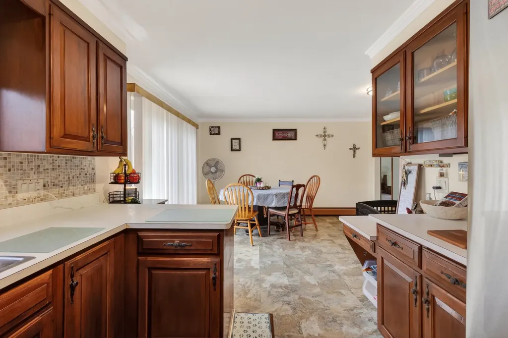 88 County Road Oakland ME 04963