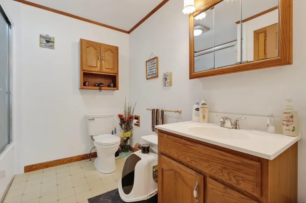 88 County Road Oakland ME 04963