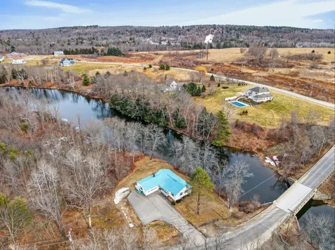 88 County Road Oakland ME 04963