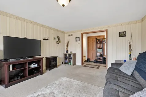 88 County Road Oakland ME 04963