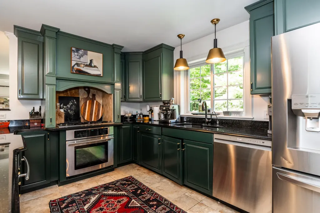 20 Babbidge Road Falmouth ME 04105