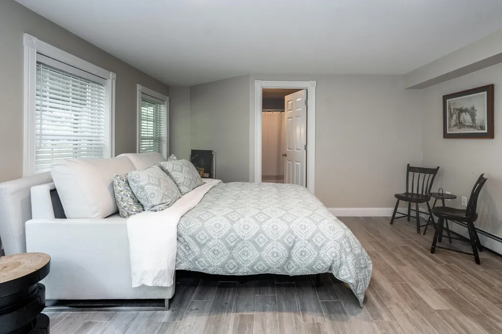20 Babbidge Road Falmouth ME 04105