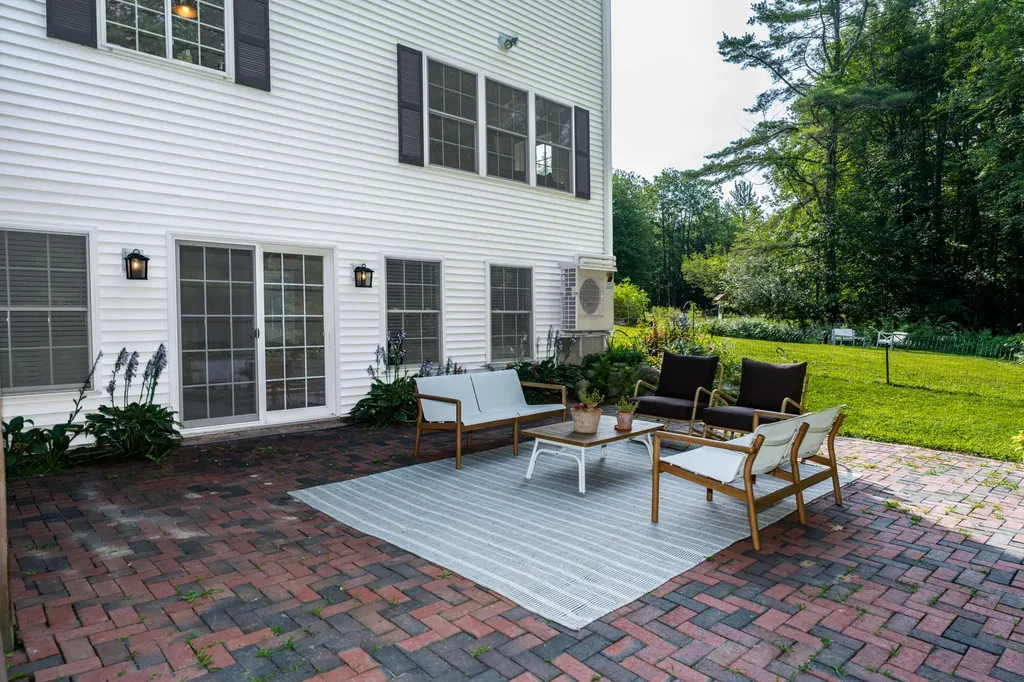 20 Babbidge Road Falmouth ME 04105