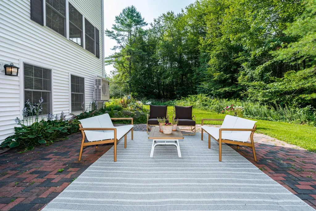 20 Babbidge Road Falmouth ME 04105