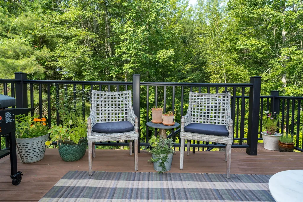 20 Babbidge Road Falmouth ME 04105