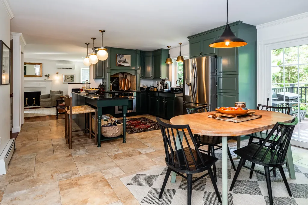 20 Babbidge Road Falmouth ME 04105