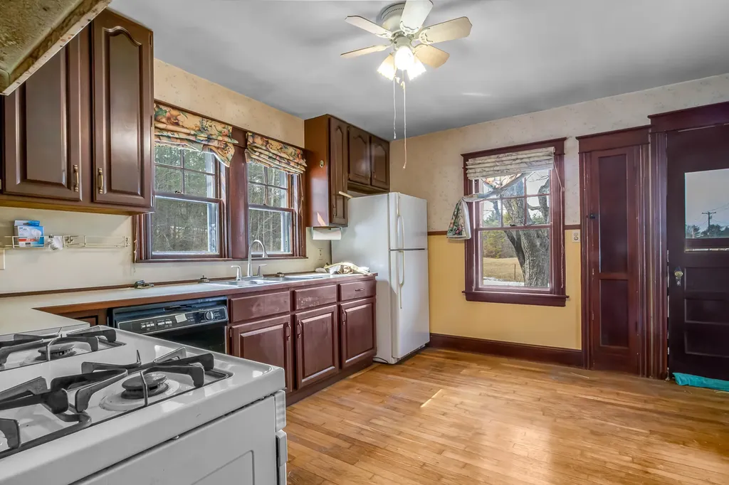 904 Sokokis Trail Waterboro ME 04061
