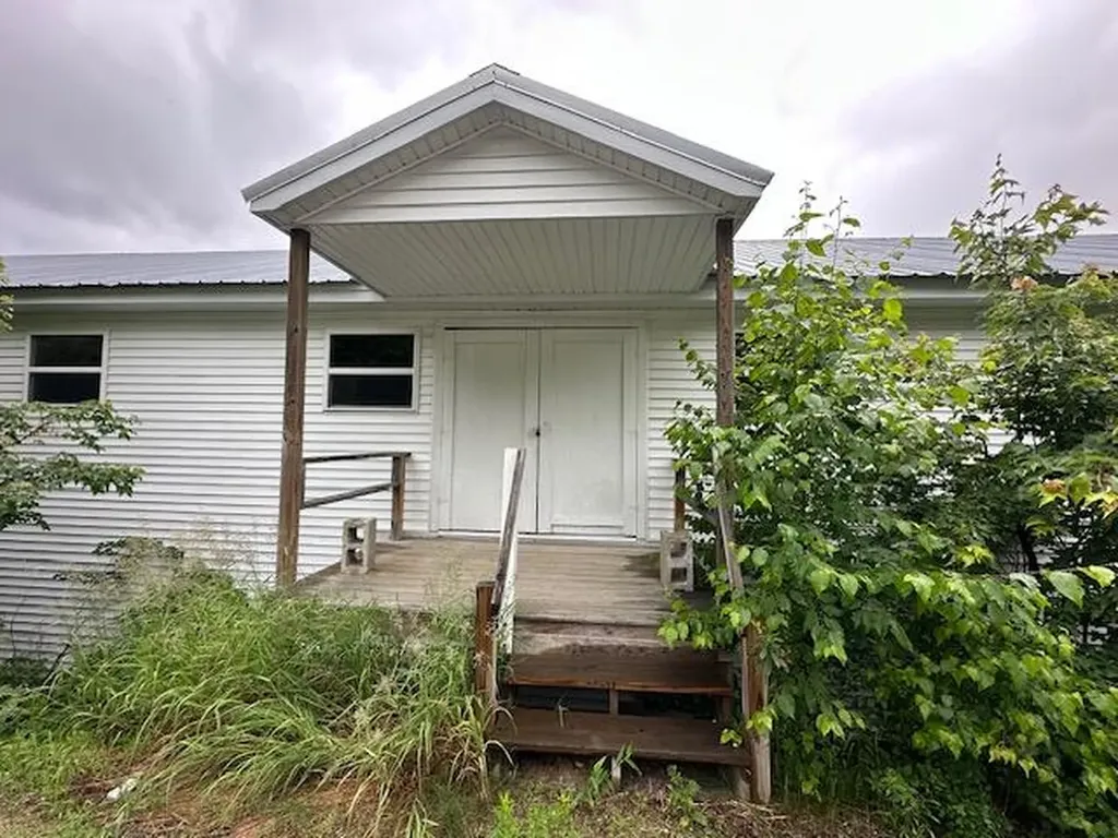168 Highland Terrace Mexico ME 04257