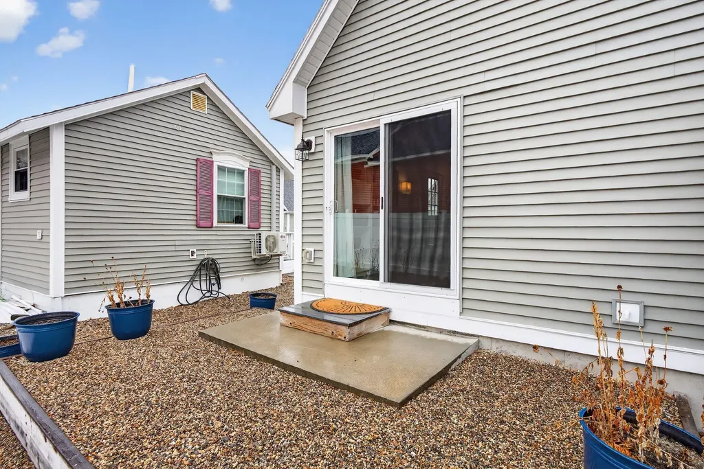 994 Portland Road Saco ME 04072