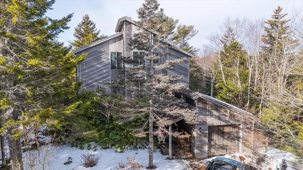 31 Schaefer Lane Saint George ME 04860