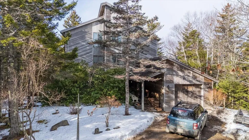 31 Schaefer Lane Saint George ME 04860