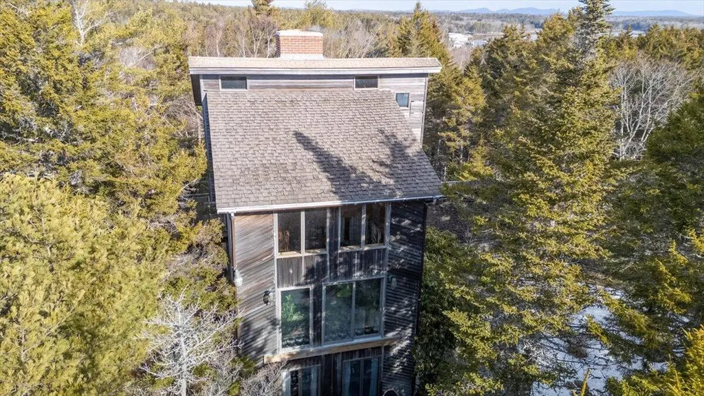 31 Schaefer Lane Saint George ME 04860