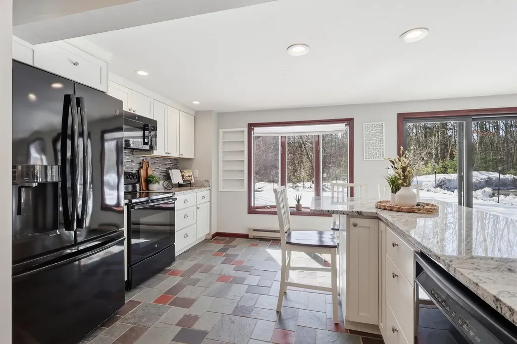 22 Abenaki Acres Road Naples ME 04055
