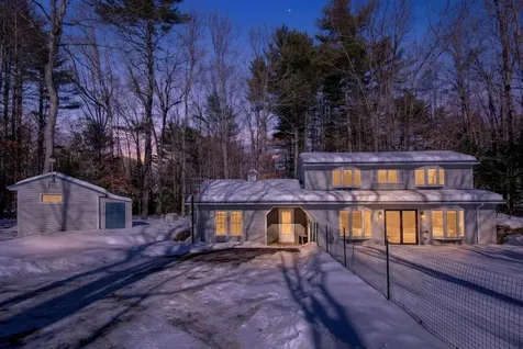 22 Abenaki Acres Road Naples ME 04055