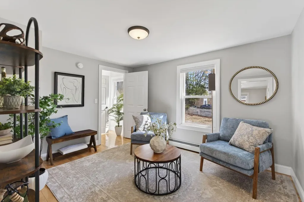 63 Underwood Road Falmouth ME 04105