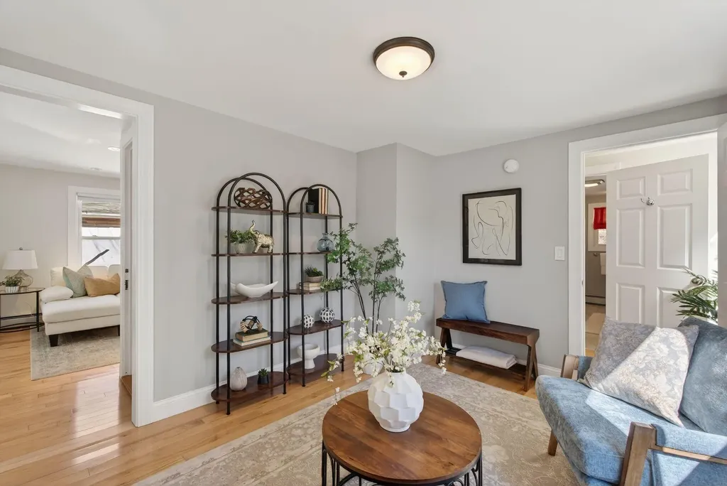 63 Underwood Road Falmouth ME 04105
