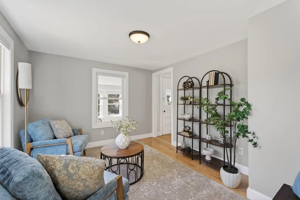 63 Underwood Road Falmouth ME 04105