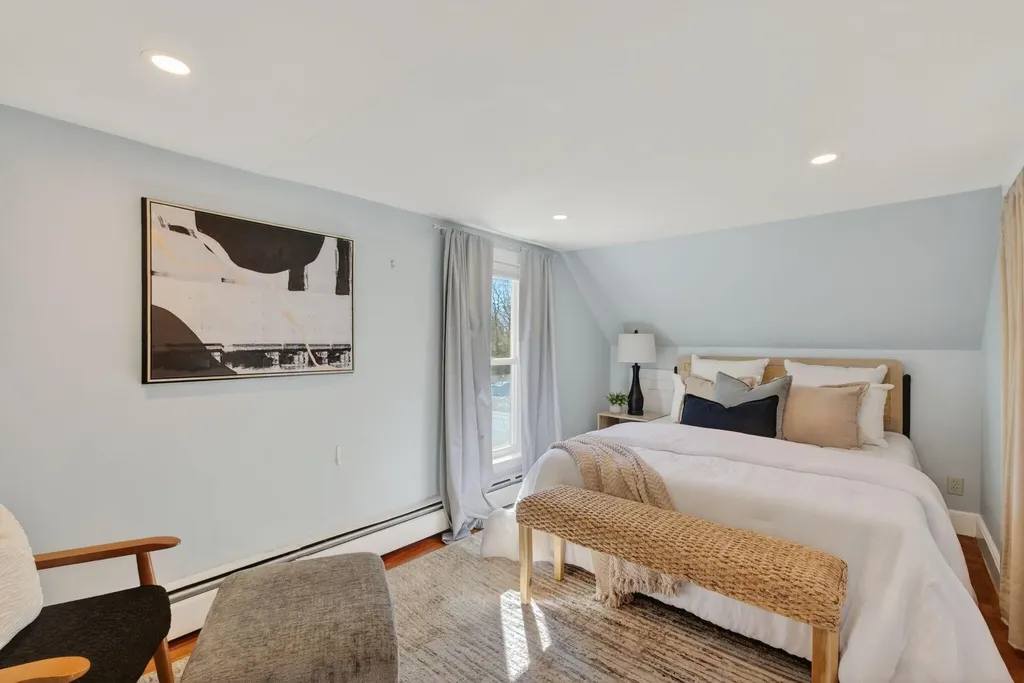 63 Underwood Road Falmouth ME 04105