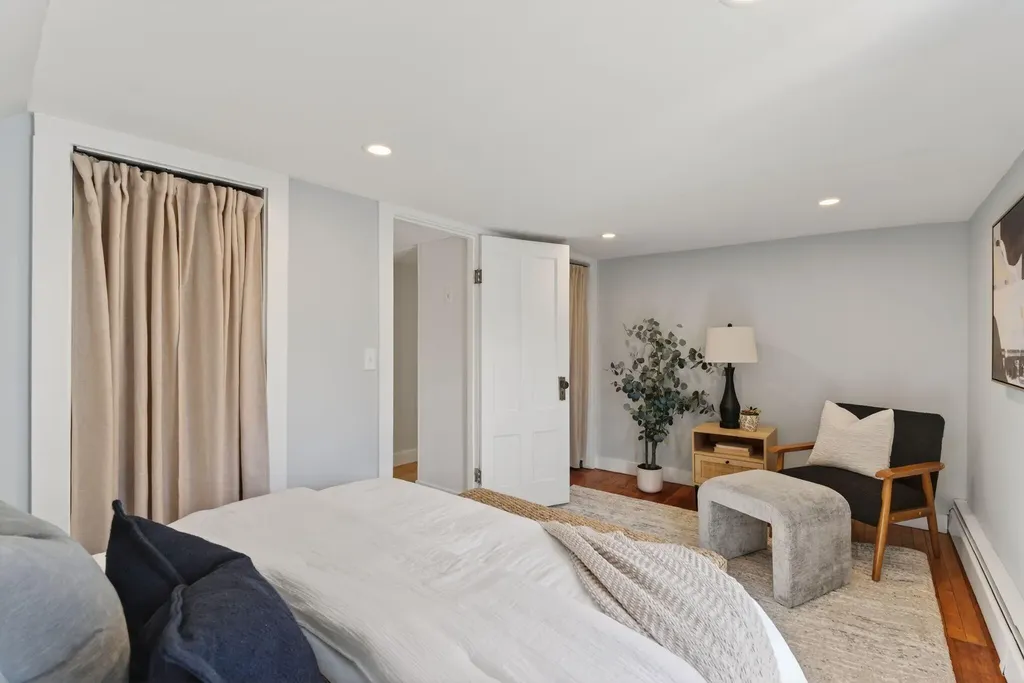 63 Underwood Road Falmouth ME 04105