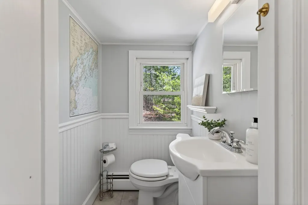 63 Underwood Road Falmouth ME 04105